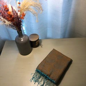 Beautiful scarf from Nepal - handmade and brand new!